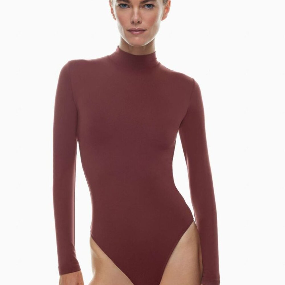 Babaton Contour Mockneck Long Sleeve Bodysuit L Burgundy Aritzia Fitted